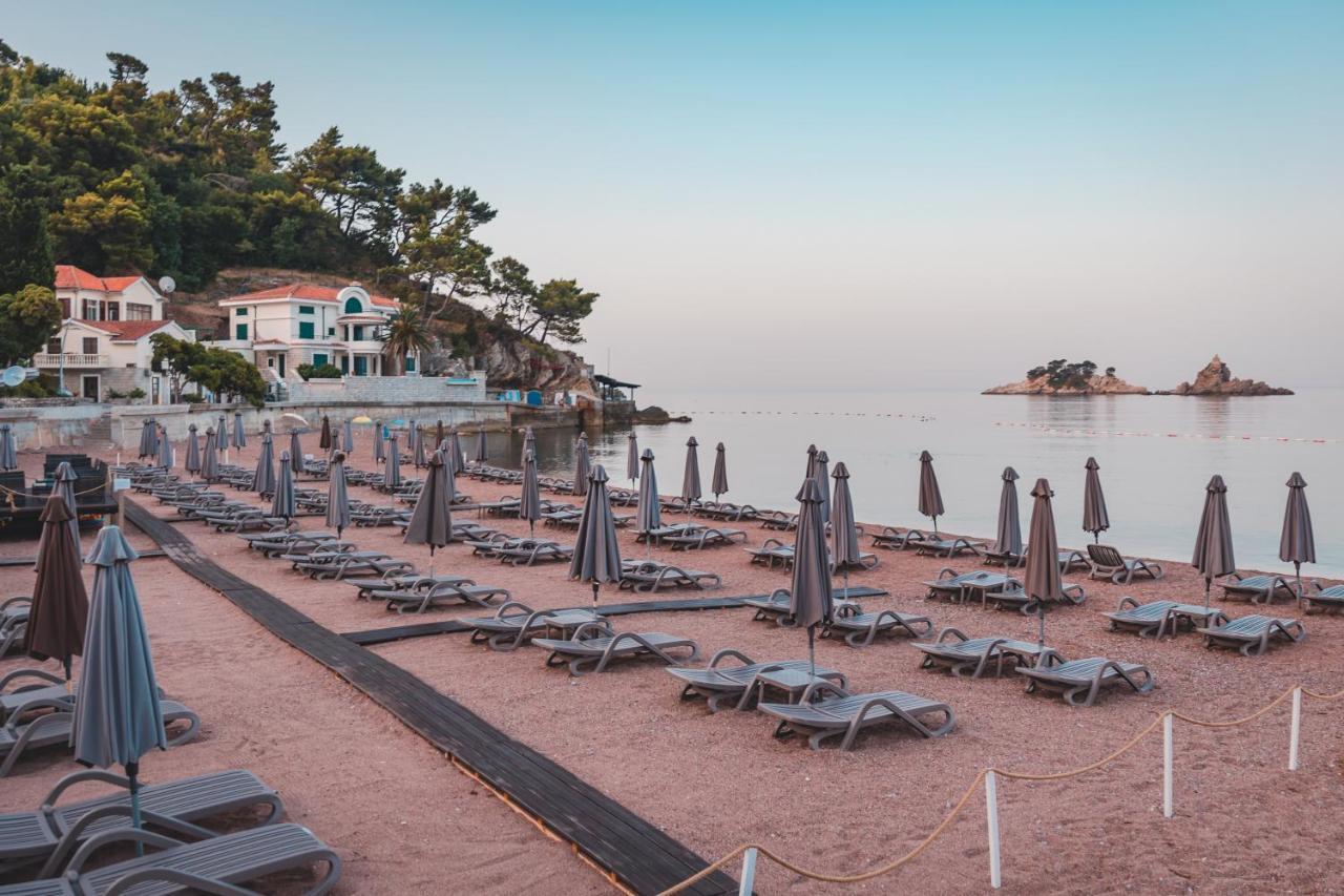 Hotel Ami Budva Petrovac Exterior photo