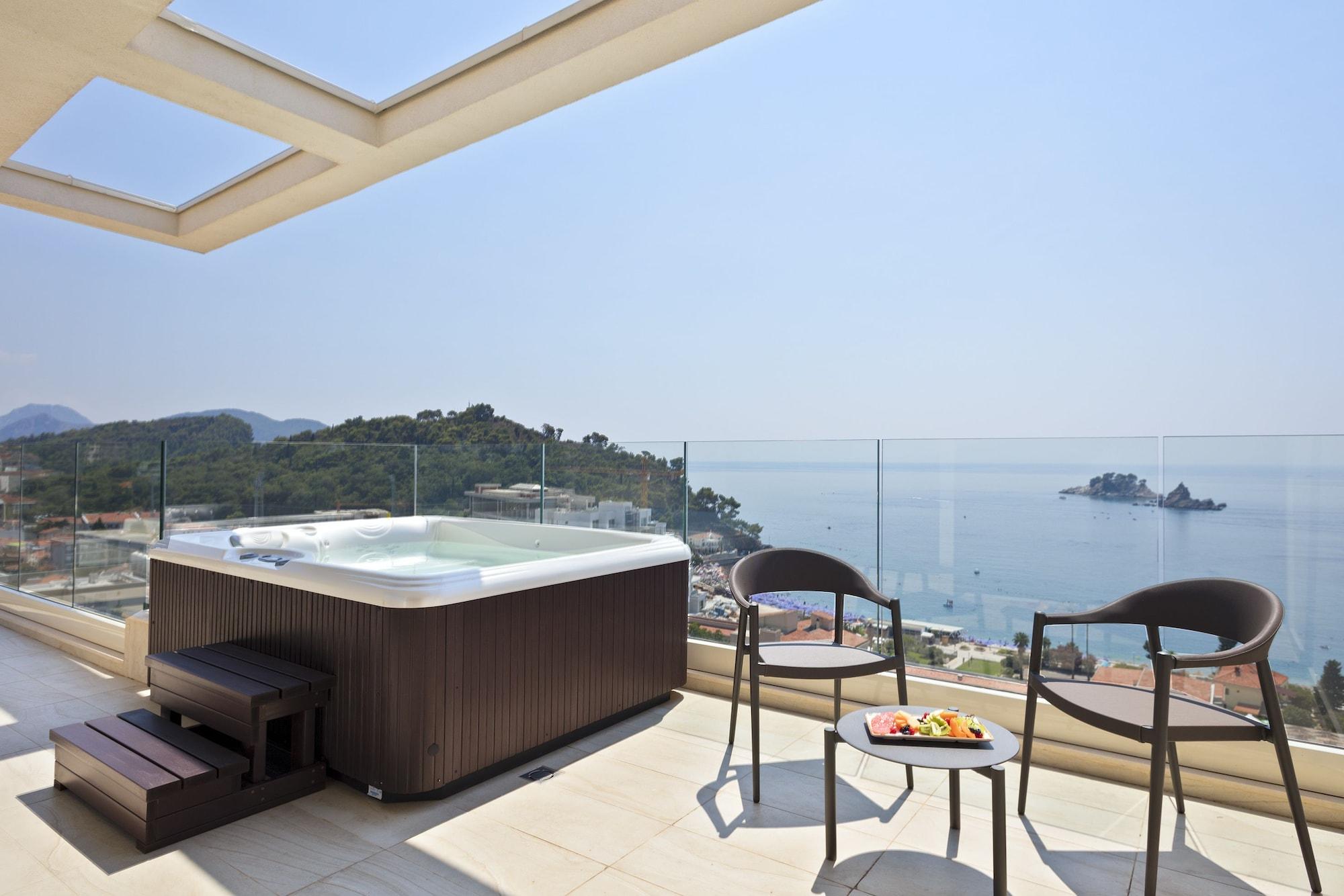 Hotel Ami Budva Petrovac Exterior photo