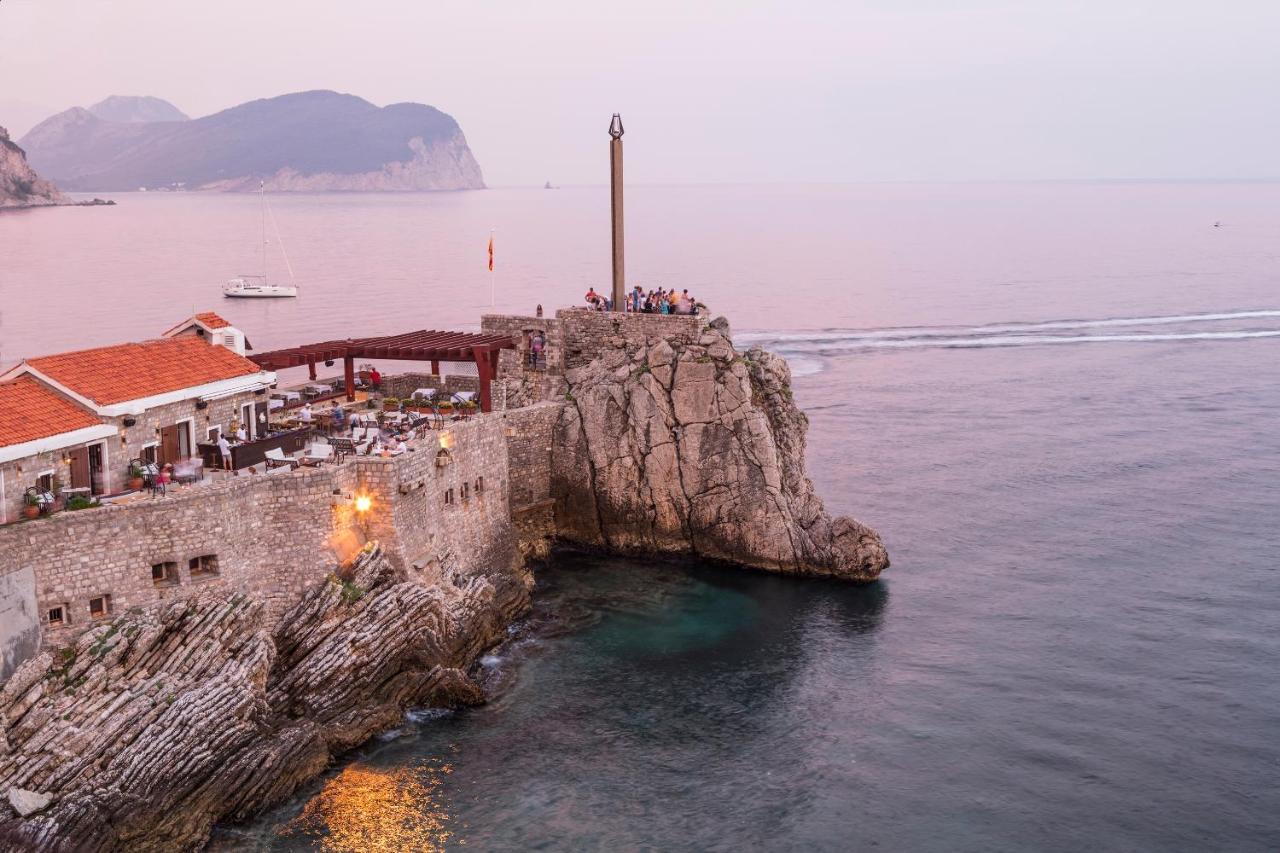 Hotel Ami Budva Petrovac Exterior photo
